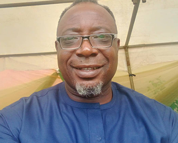 Dr James Akaraonye